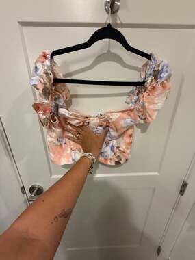 Express Floral Print Off-the-Shoulder Ruffle Sleeve Crop Top